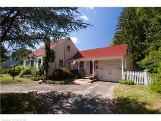 15 Cedar Island Ave, Clinton, CT 06413-1904