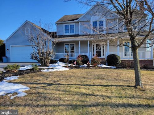 60 Poplar Ln, Mount Wolf, PA 17347-9600