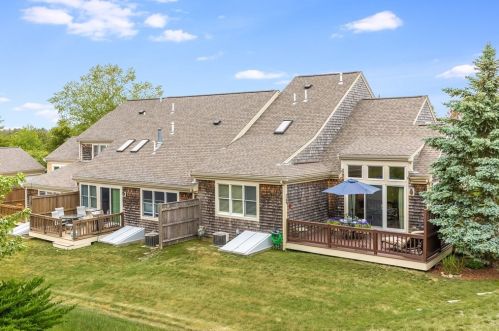 10 Holbeck Cor, Plymouth MA 02360-8241 exterior