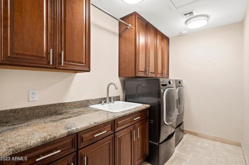 3301 Rovey Ave, Scottsdale AZ 85250-5824 exterior