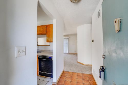 5685 Wendi St, La Mesa, CA 91942-2322