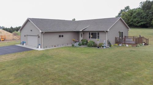 1233 170th St, Saint Croix Falls, WI 54024-7513