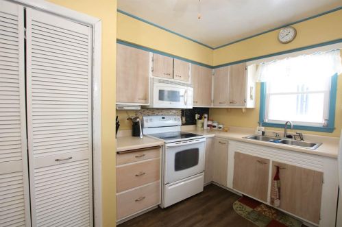 289 Gertrude Ave, Fond Du Lac, WI 54935-2807