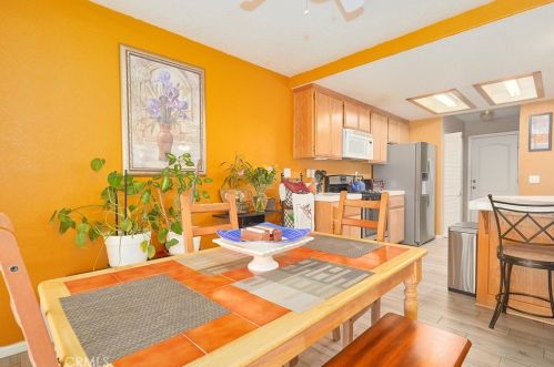 12719 Gifford Way, Victorville CA  92392-7430 exterior