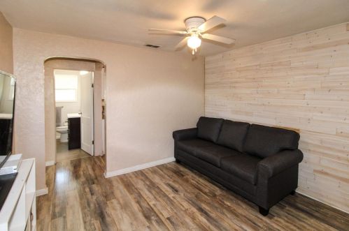 2828 41st Ave, Saint Petersburg FL  33714-4546 exterior