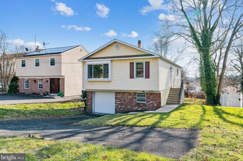 1555 Fitzwatertown Rd, Willow Grove, PA 19090-4345