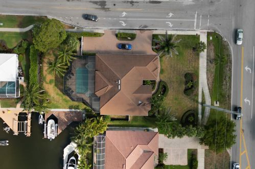 1075 Goldenrod Ave, Marco Island, FL 34145-2762