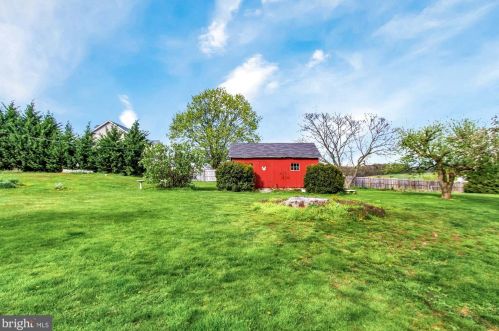 1111 Delta Rd, Red Lion PA  17356-9724 exterior