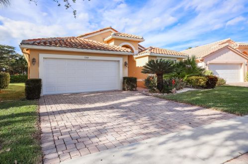 5185 Glenville Dr, Boynton Beach, FL 33437-1679