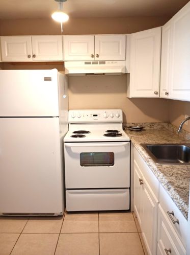 214 Berkshire K, West Palm Beach, FL 33417-2165