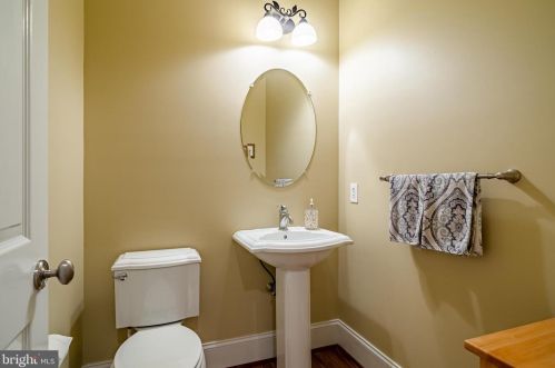 1005 Brick House Farm Ln, Newtown Square PA 19073-2780 exterior