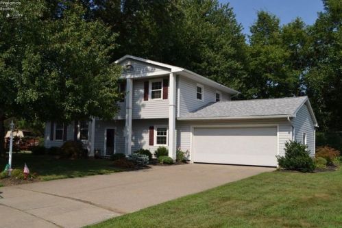 4612 Kingsley Cir, Sandusky, OH 44870-6037