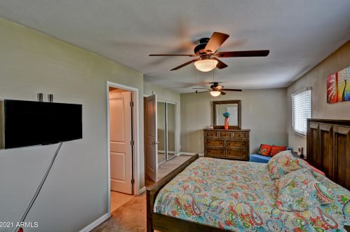 4537 17 Ave, Phoenix AZ 85086-6309 exterior