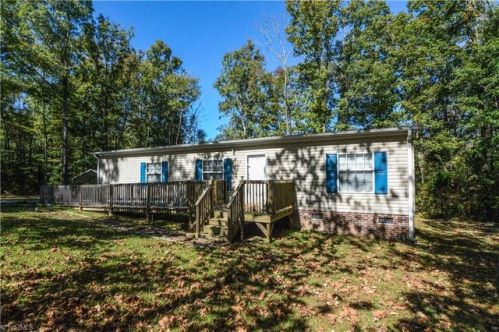 6715 Keansburg Rd, Gibsonville, NC 27249-9725