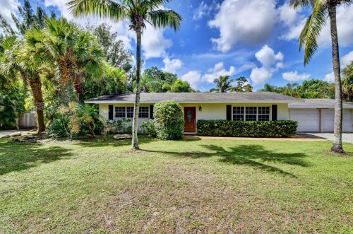 8323 44th Ct, Boynton Beach, FL 33436-1701