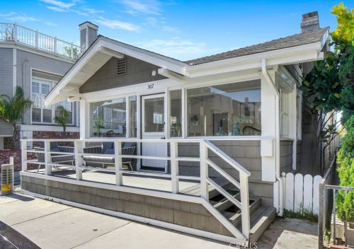 307 Fernando St, Newport Beach CA  92661-1236 exterior