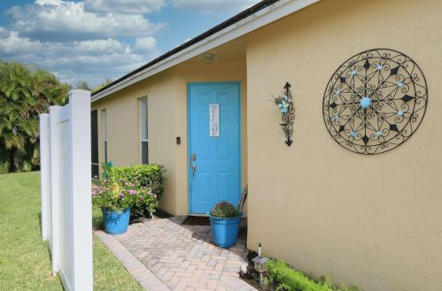 9724 Eastbrook Cir, Fort Pierce, FL 34987-2428