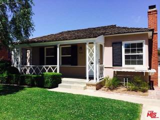 8104 Stewart Ave, Los Angeles CA  90045-2745 exterior