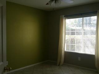 1192 Sunglow Dr, Oceanside, CA 92056-2526