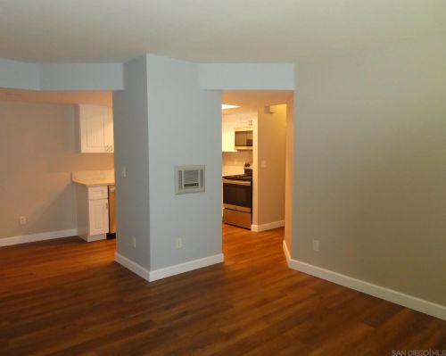 1676 Chalcedony St, San Diego CA 92109-3115 exterior