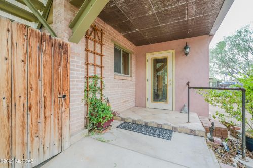 2819 Woodland Ave, Tucson, AZ 85712-1335