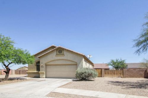 7948 Snake Eagle Ct, Tucson, AZ 85757-1653