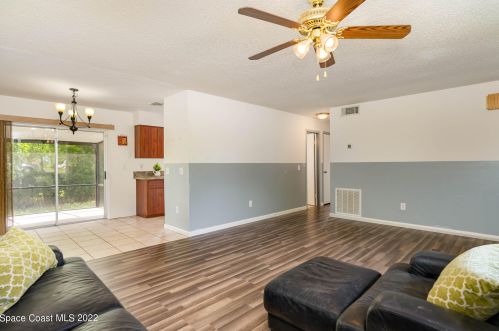 1905 Fairlane Dr, Titusville FL  32780-4639 exterior