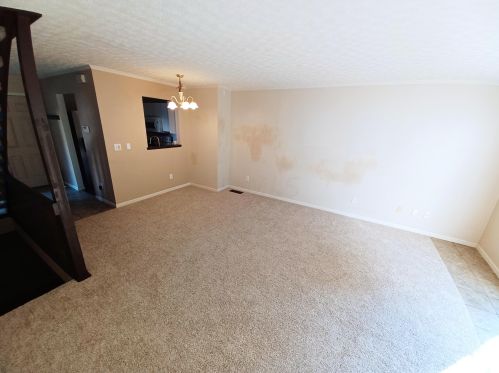 241 Macdougall Ln, Blacklick, OH 43004-9321