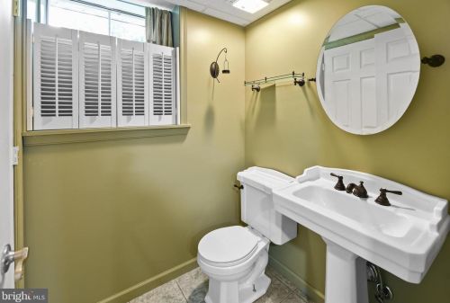 908 Tennis Way, Lansdale PA  19446-4367 exterior