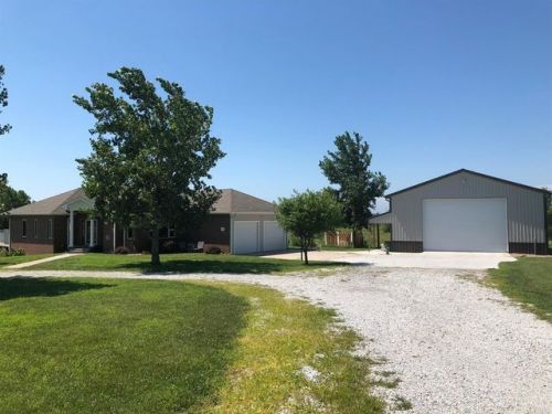 3201 Ruhlman Cir, Martell, NE 68404-5122