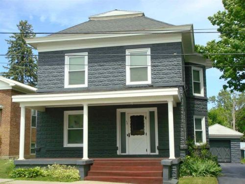 59 State St, Pope Mills, NY 13654-7715
