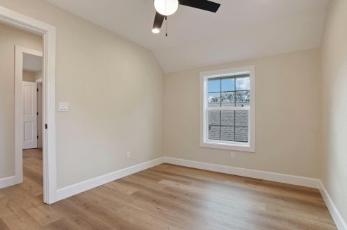 209 Forrest Ave, Lodi CA 95240-1019 exterior