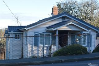 12606 24 Ave, Seattle WA  98125-5215 exterior