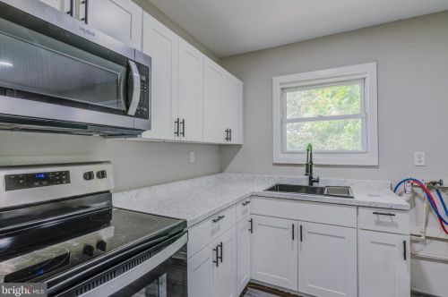 231 President Dr, Dover DE  19901-5223 exterior