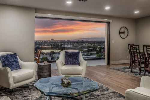 2732 Nipoma St, San Diego, CA 92106-1112