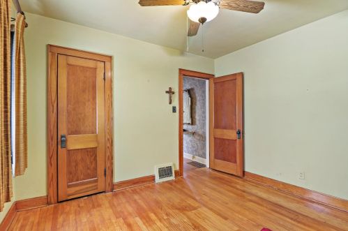 7718 10 Ave, Kenosha WI 53143-6047 exterior