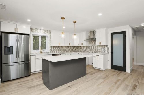 46 Pelham Ln, Wilton, CT 06897-1312