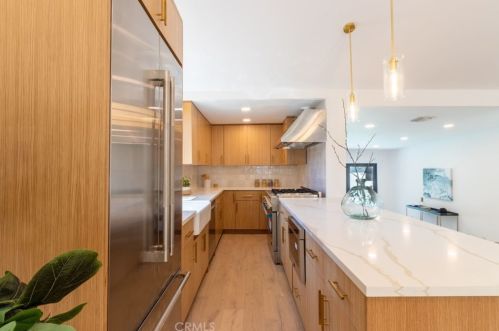 14633 Albers St, Van Nuys CA 91316-2602 exterior