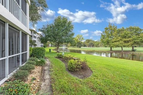 400 Wyndemere Way, Naples, FL 34105-7178