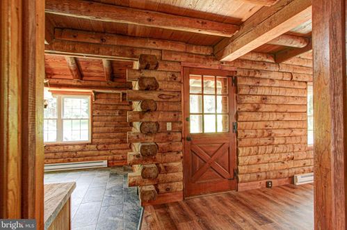 190 Royal Manor Rd, Easton PA  18042-8702 exterior