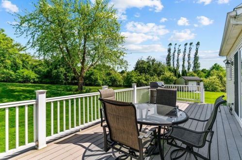 65 Carriage Trl, Middletown RI  02842-7251 exterior