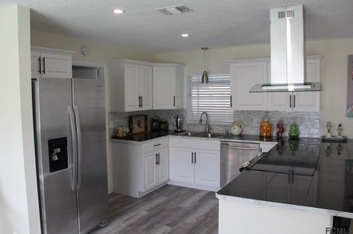 50 Bracken Ln, Palm Coast, FL 32137-8770