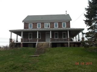 1665 Bamberger Rd, Etters PA  17319-9646 exterior