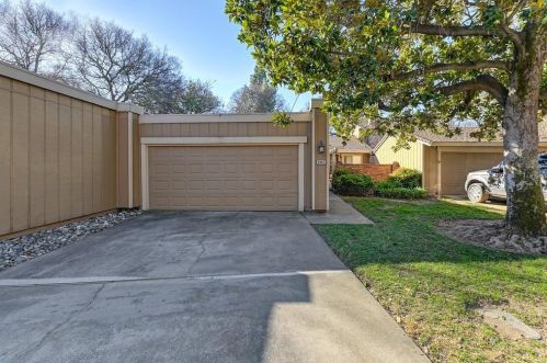 6922 Toluca Ln, Citrus Heights CA  95621-4321 exterior