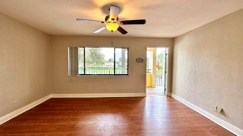 1632 Meadows Cir, Boynton Beach FL  33436-9221 exterior