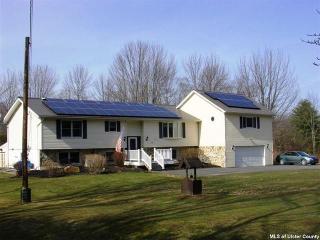 11 Polyanna Pl, Kerhonkson, NY 12446-3427