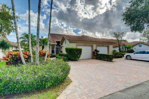7718 Springwater Pl, Boynton Beach, FL 33437-5422