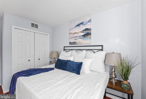 16869 Miranda Ln, Woodbridge VA  22191-5142 exterior
