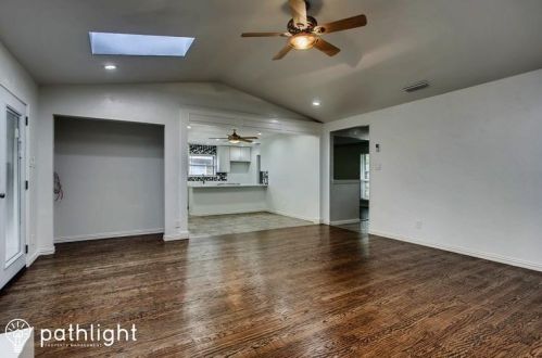 2117 Baltimore Dr, Richardson TX  75081-5409 exterior