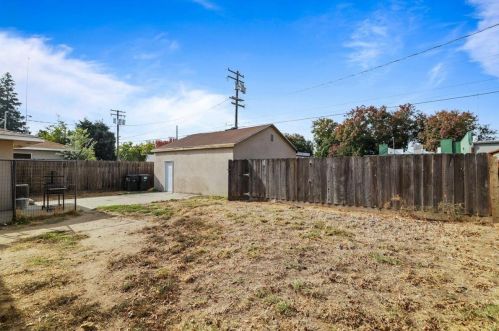 1609 Stetson Ave, Modesto CA  95350-4024 exterior